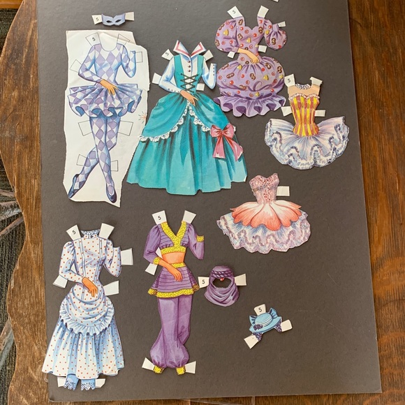 Vintage | Whitman Publishing Nutcracker Dolls - Picture 12 of 15